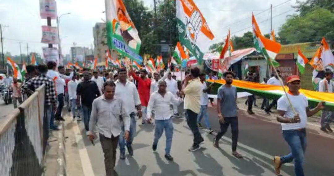 Ruckus among party workers in Congress azadi ki Gaurav Yatra in Dhanbad