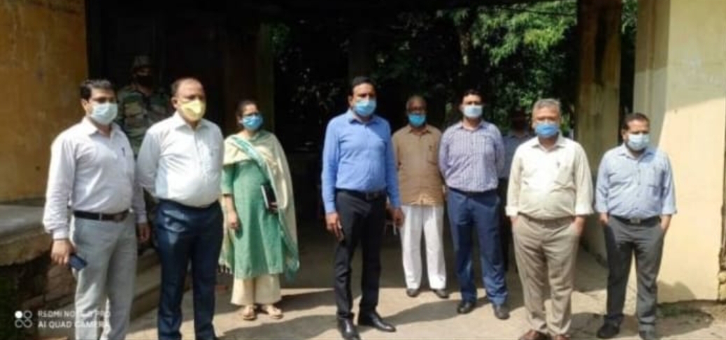 SDM inspects FCI closed hospital in Dhanbad