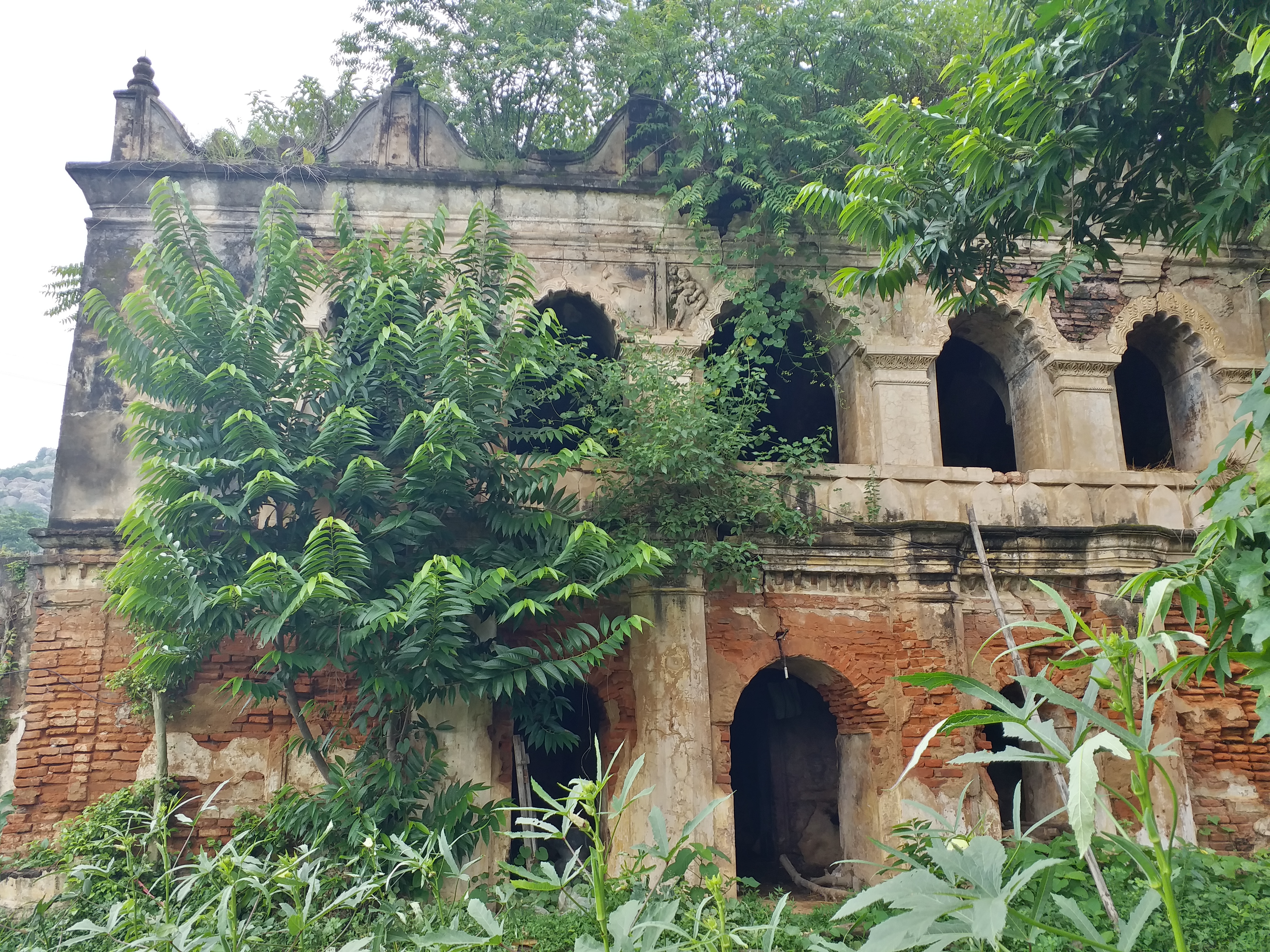historical-vishnu-temple-is-dilapidated-in