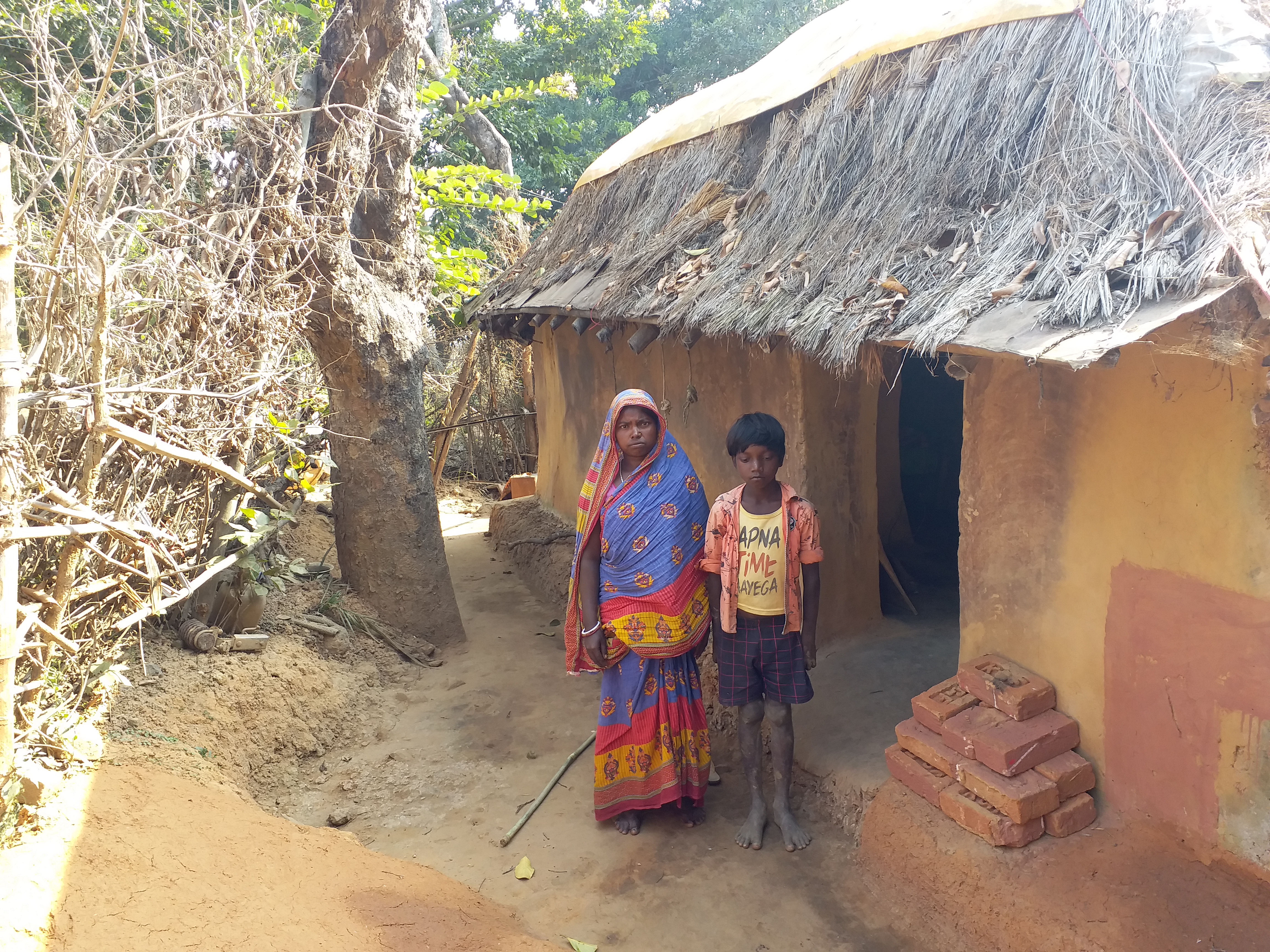 People of Primitive Tribe Pahadia In Dumka are not getting facilities