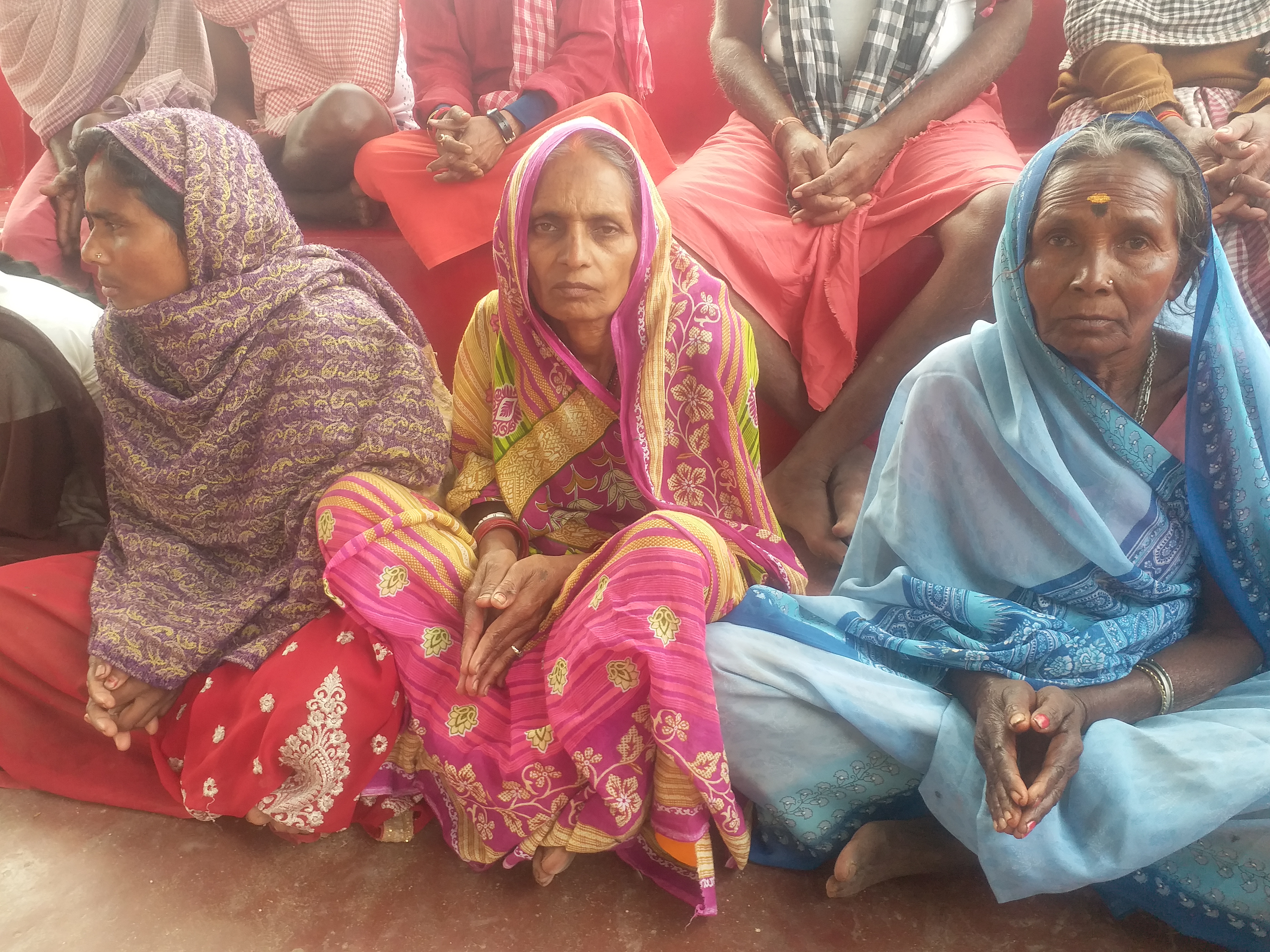 Unique tradition of devotees dharna at Basukinath temple in Dumka