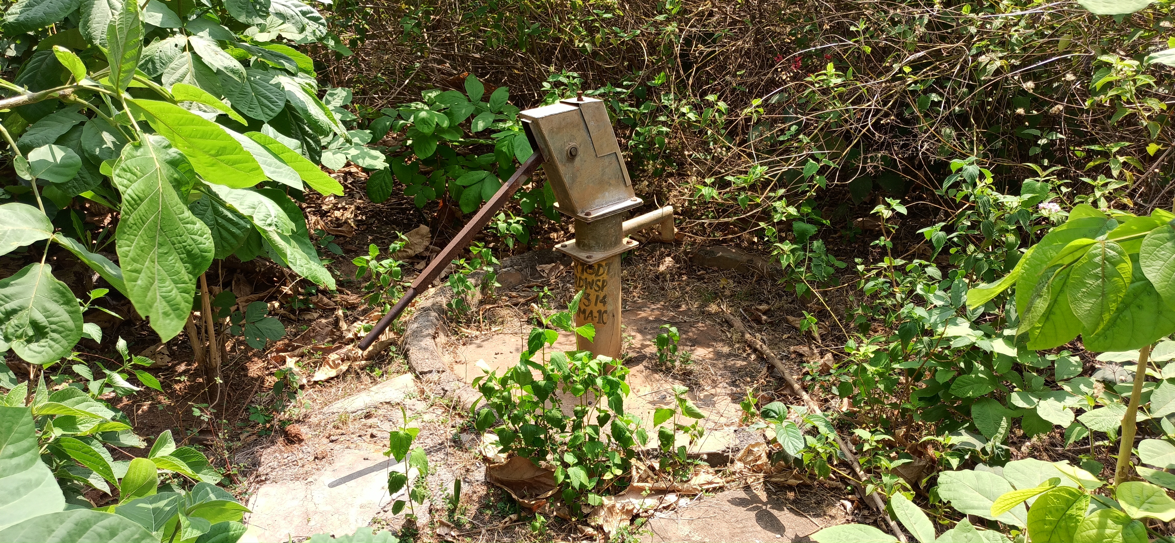 Water crisis in Dumka Dhawadih village