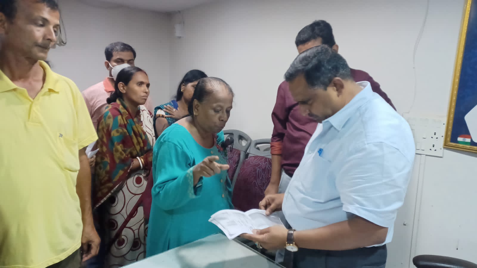 Health Minister Banna Gupta held Janta Darbar in Jamshedpur