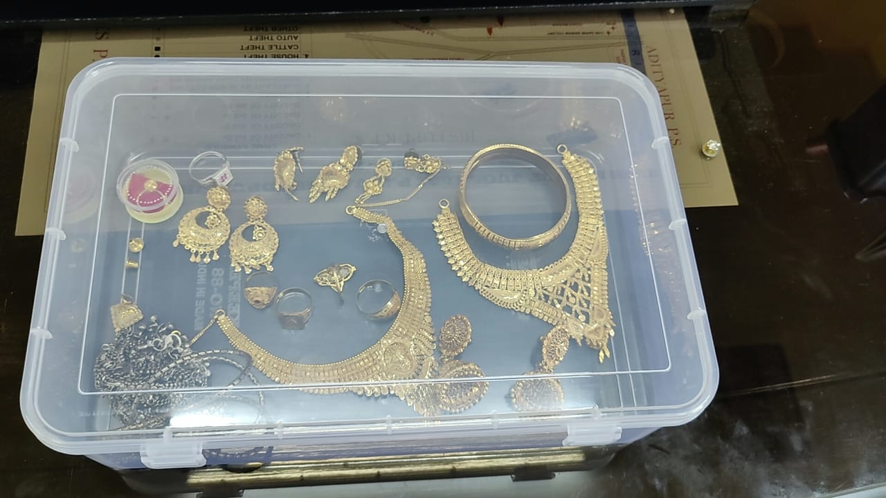 Minor arrested with stolen jewelery in Jamshedpur