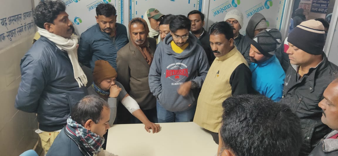 Three criminals shot the businessman in garhwa