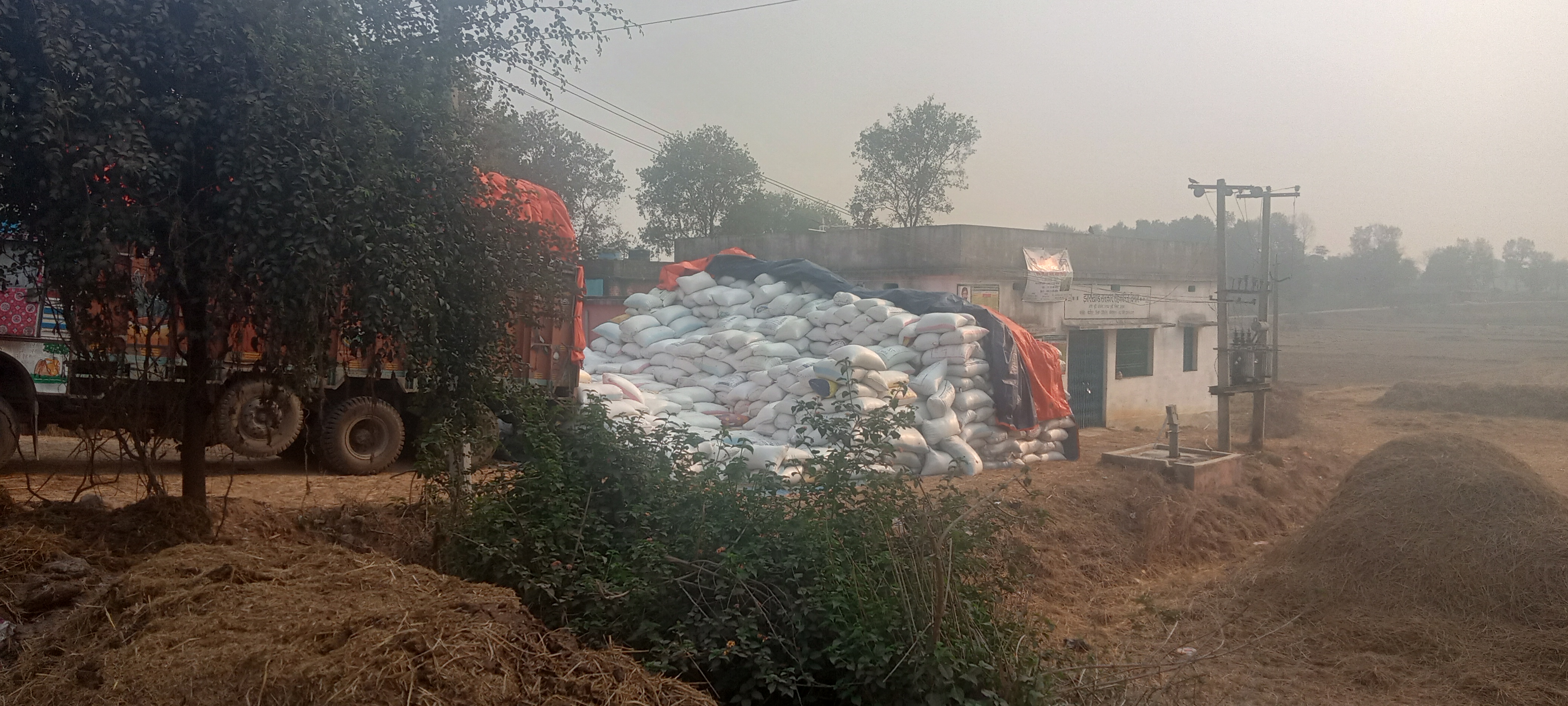 Thousands sacks of paddy in outside Atka Purvi PACS in Giridih