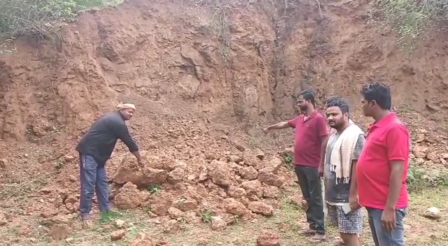 Mother and daughter died in landslide in Giridih