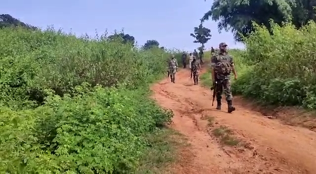 police Naxal encounter in Gumla
