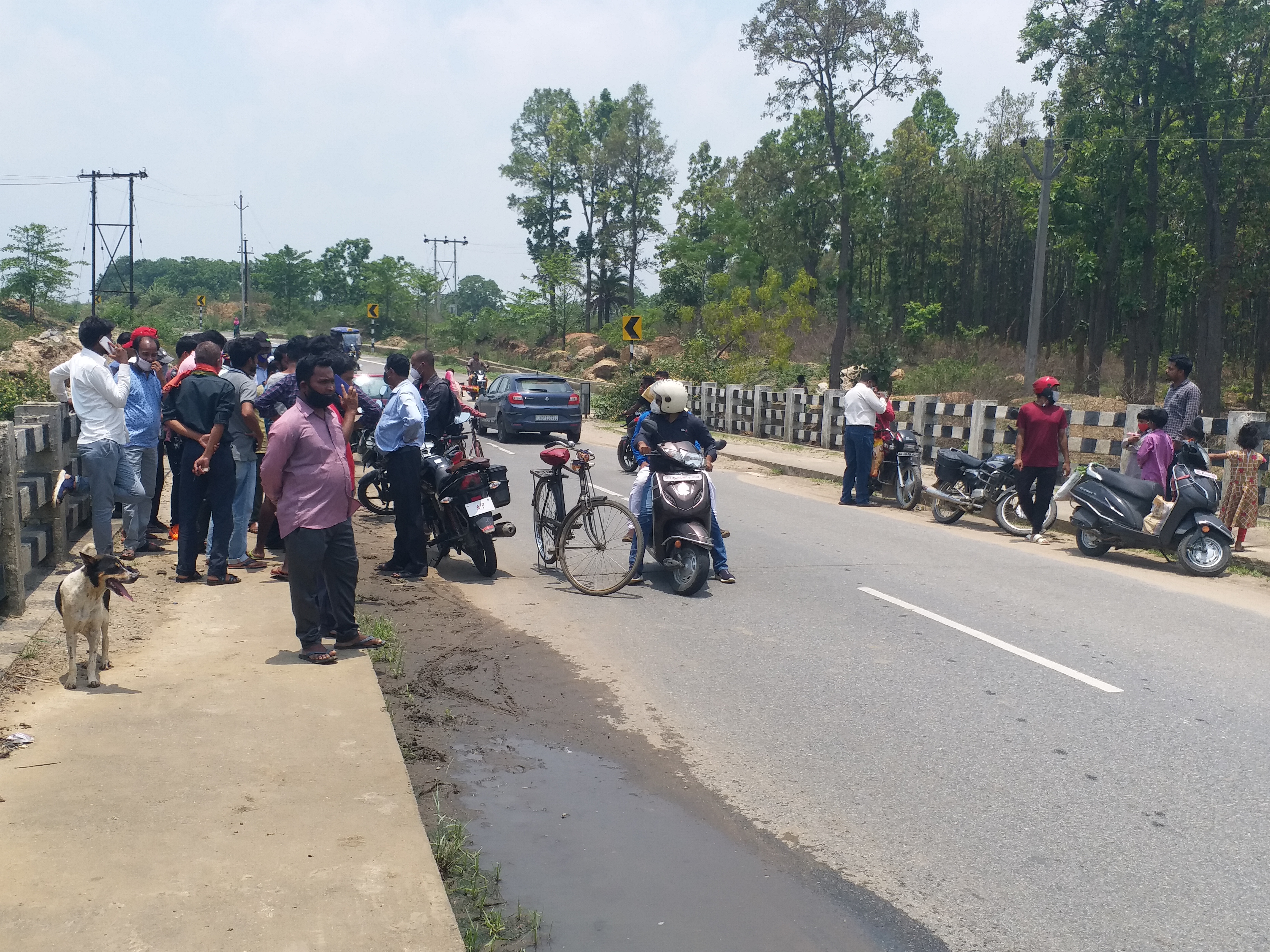 alien on road of hazaribagh