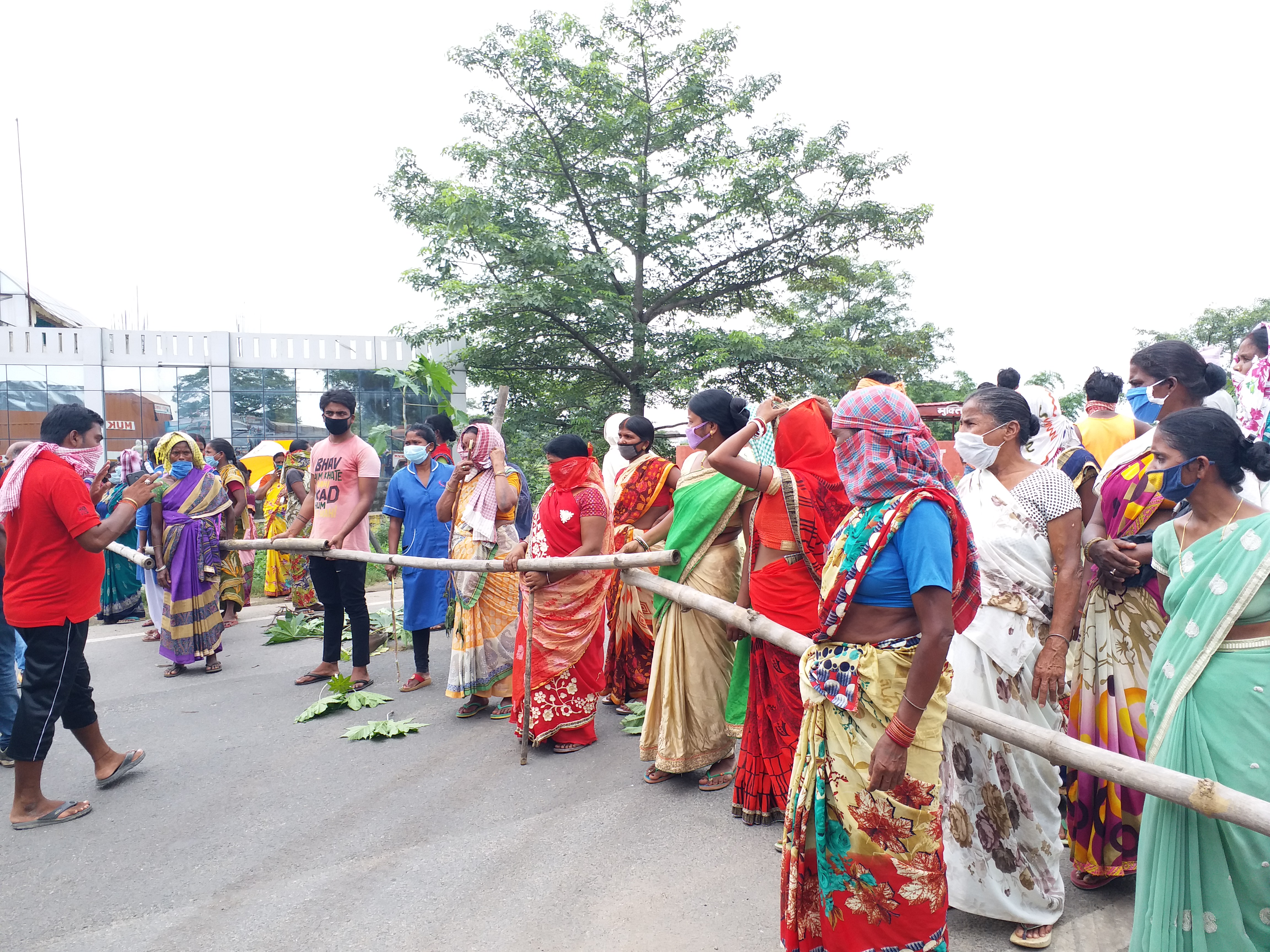 People jammed highway in hazaribag