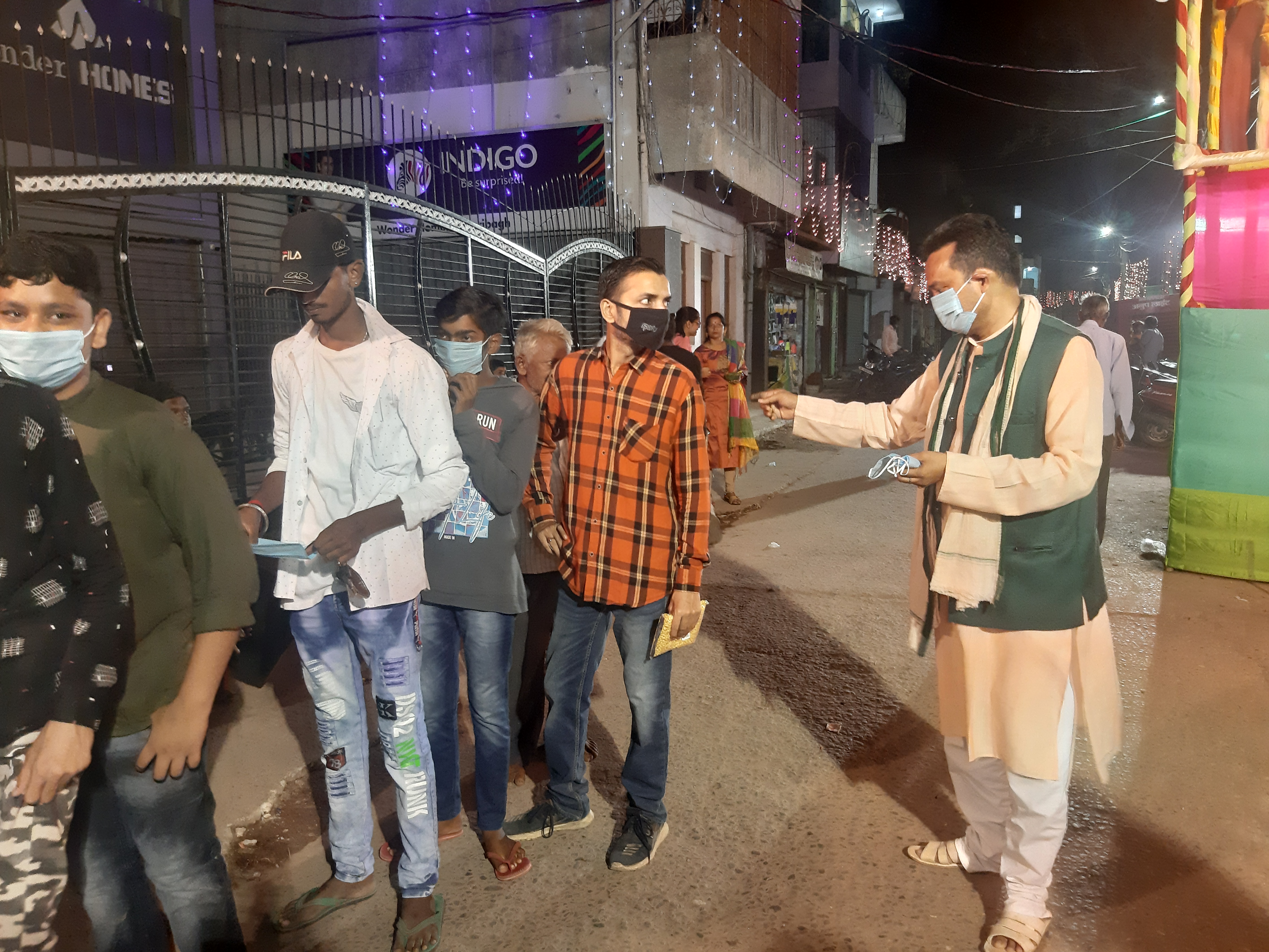 masks distributed at Durga Puja pandals in Hazaribag