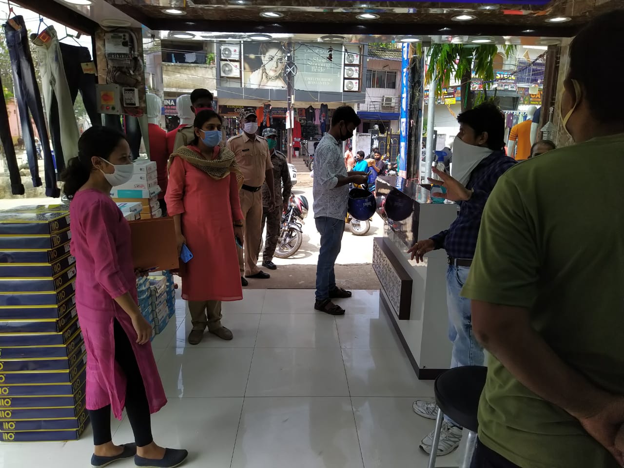 Hazaribagh Sadar SDO conducted surprise inspection of market