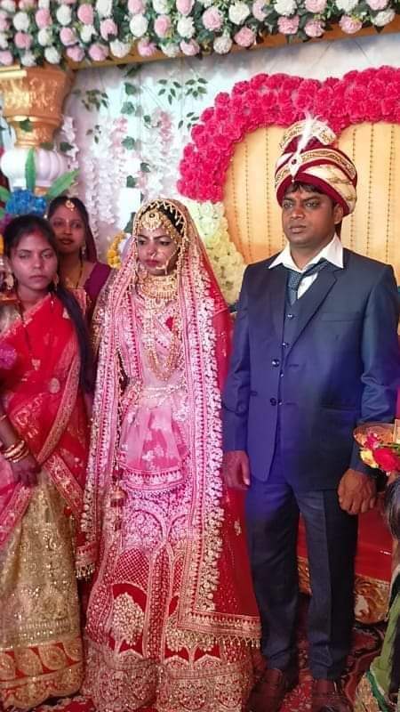 husband died of corona in Hazaribag  Woman becomes widow due to Corona  Husband died after marriage in Hazaribag  One died from corona in Hazaribagh  Hazaribagh corona news  Hazaribagh news  ಕೊರೊನಾದಿಂದ ಏಳೇ ದಿನಕ್ಕೆ ಗಂಡನನ್ನು ಕಳೆದುಕೊಂಡ ಪತ್ನಿ  ಹಜಾರಿಬಾಗ್​ನಲ್ಲಿ ಕೊರೊನಾದಿಂದ ಏಳೇ ದಿನಕ್ಕೆ ಗಂಡನನ್ನು ಕಳೆದುಕೊಂಡ ಪತ್ನಿ  ಹಜಾರಿಬಾಗ್​ ಕೊರೊನಾ ಸುದ್ದಿ  ಹಜಾರಿಬಾಗ್​ ಸುದ್ದಿ