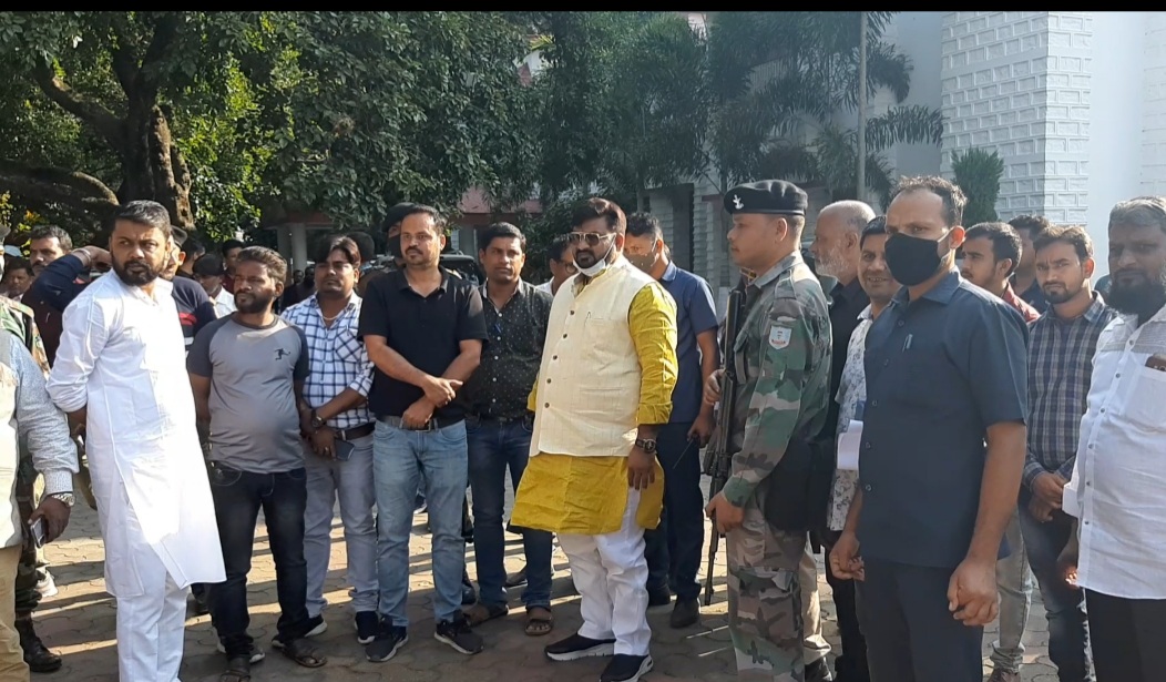 children demanded skating court in hazaribag from sports minister of Jharkhand