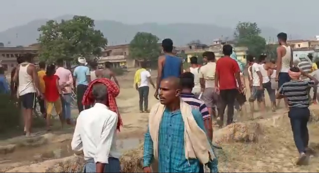 Uproar during voting in Satgawan block in Koderma