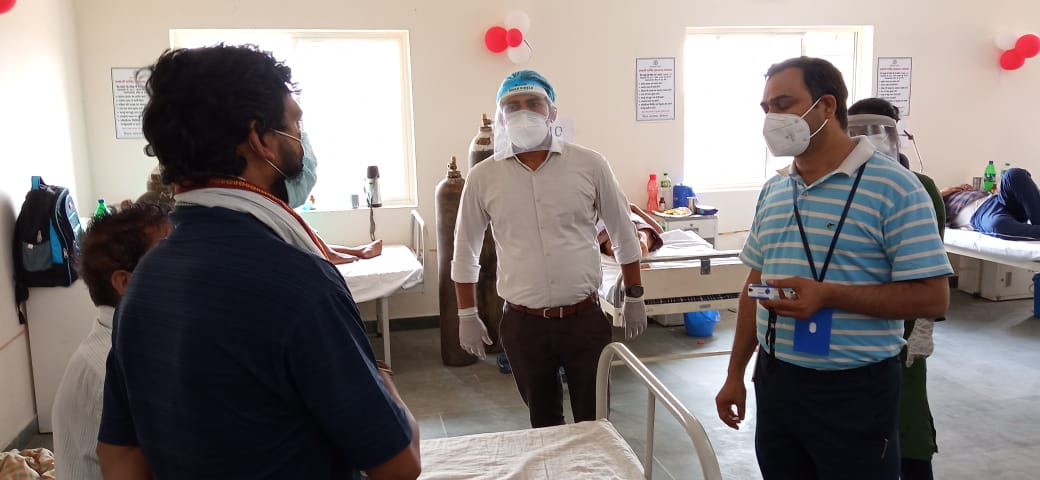 koderma-dc-conducted-surprise-inspected-of-government-covid-hospital