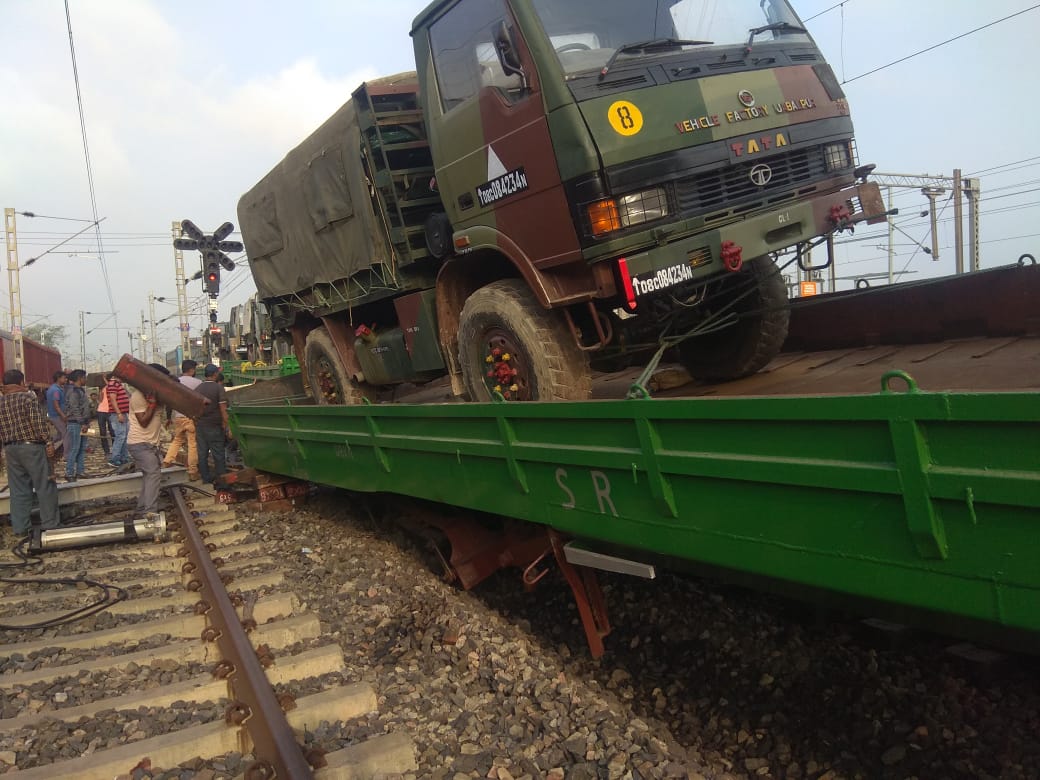 freight train derailed