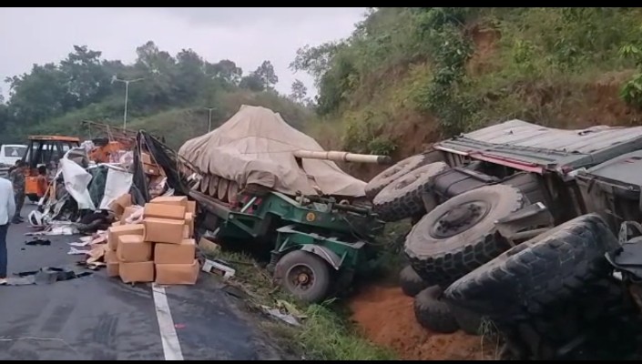 Road accident in Chutupalu valley tanks rolled from army vehicles in Ramgarh