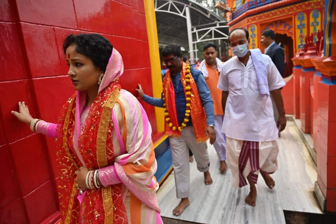 CM Hemant Soren worshipped in Maa Chinnamasta Mata temple in Ramgarh