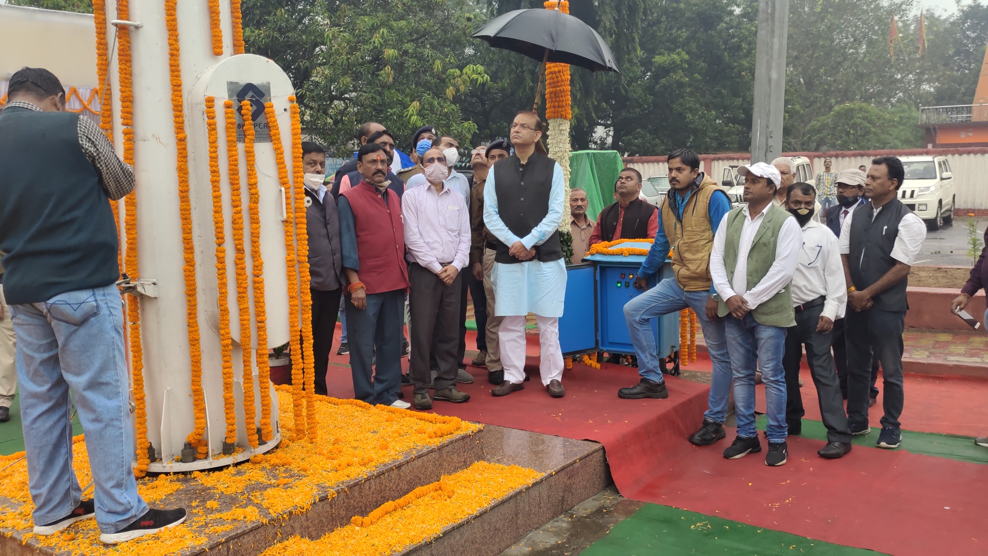 Tricolor at height of 100 feet in Barkakana railway station premises hoisted