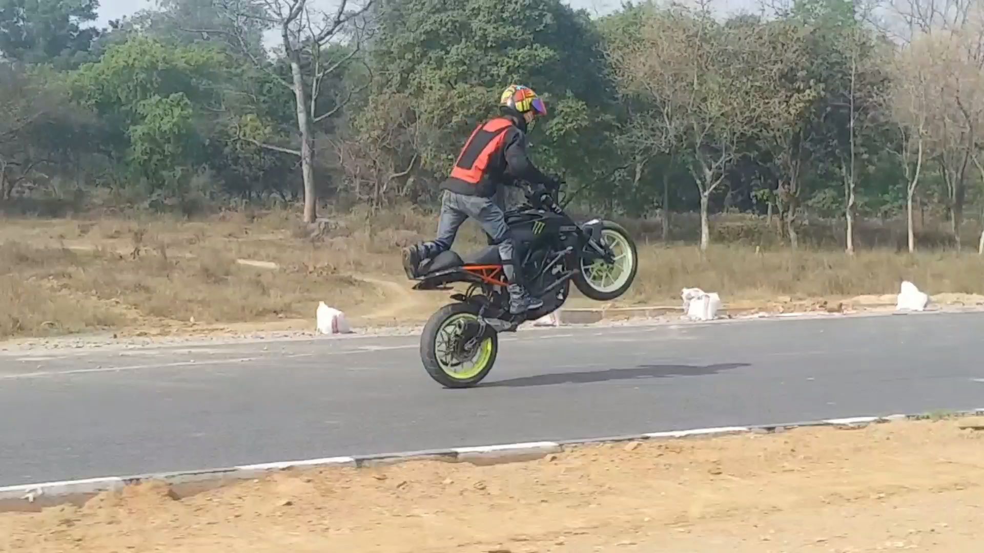 youth of Ranchi fond of bike stunts