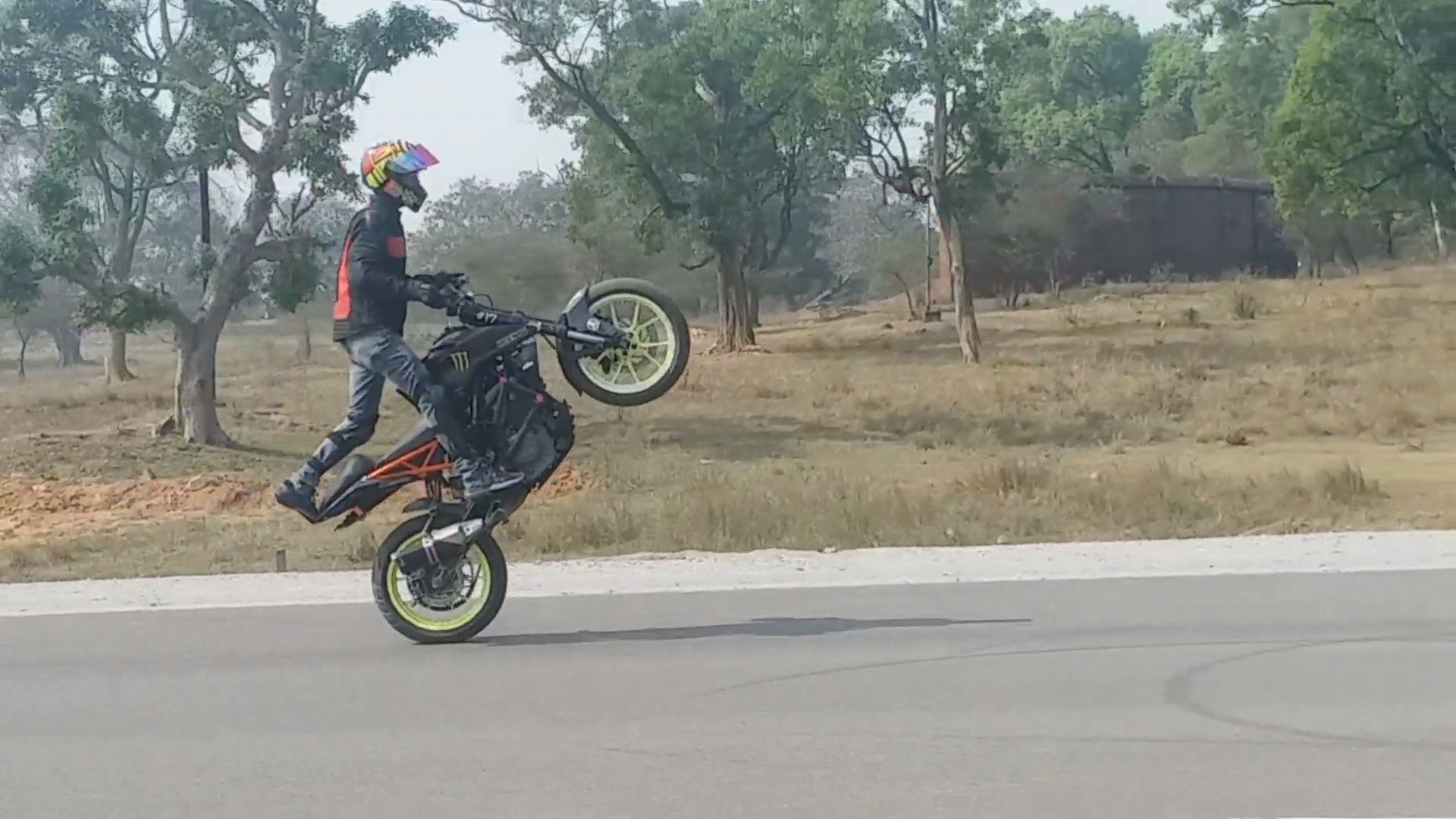 youth of Ranchi fond of bike stunts