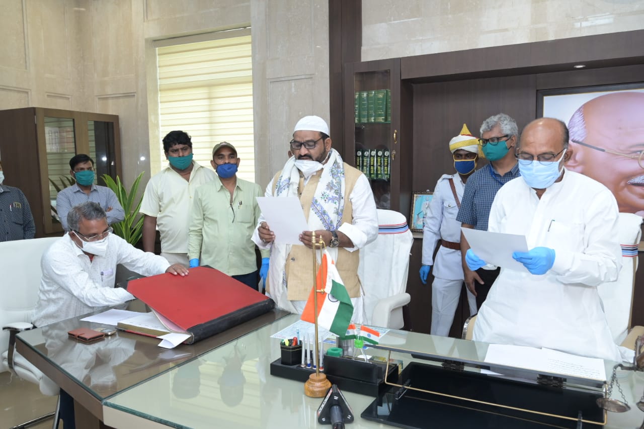 mla-hafijul-ansari-take-oath-as-member-of-legislative-assembly