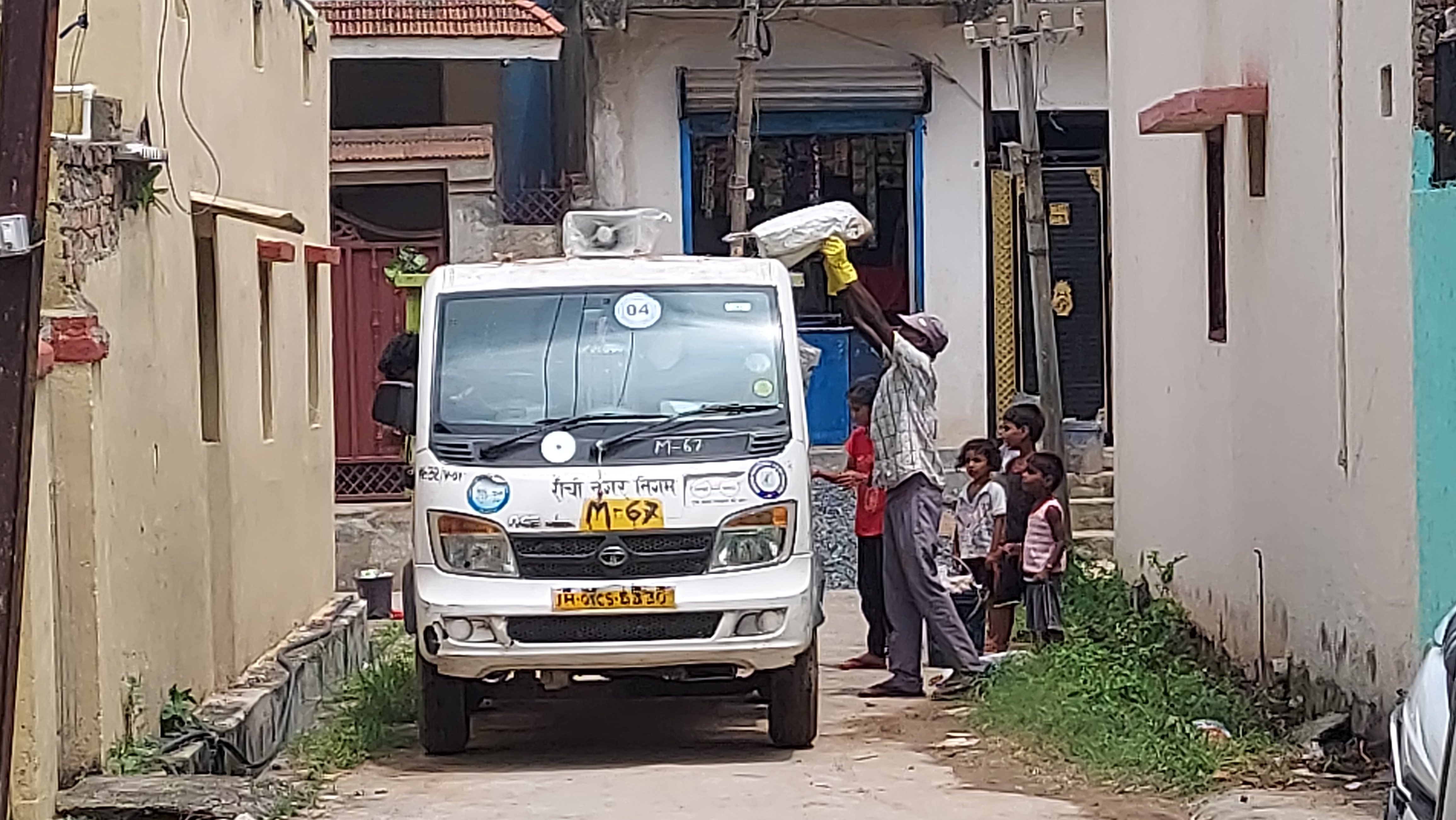 CDC put barcodes on houses Instead of RFID in RMC area,  company to be blacklist on violation of agreement