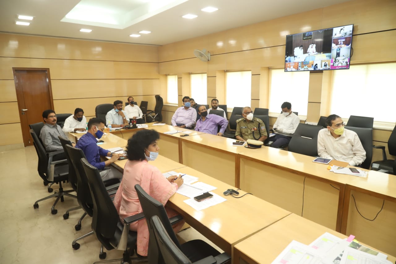 CM Hemant Soren meeting with officers, news of Jharkhand government, news of Migrant workers in jharkhand, झारखंड के प्रवासी मजदूर, सीएम हेमंत सोरेन की बैठक, झारखंड सरकार से जुड़ी खबरें