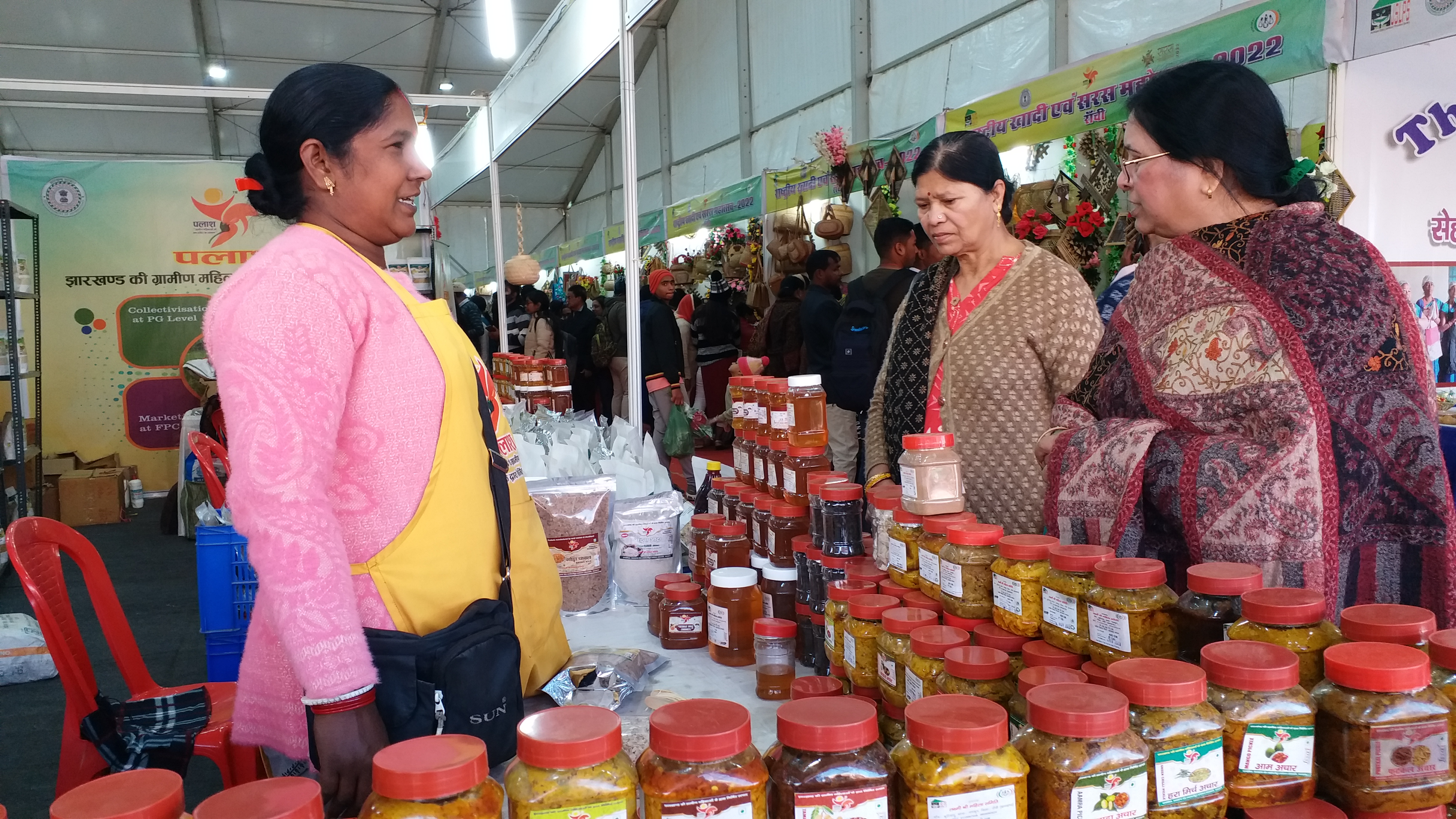 Self help group women getting financially strong in Ranchi Saras Mela