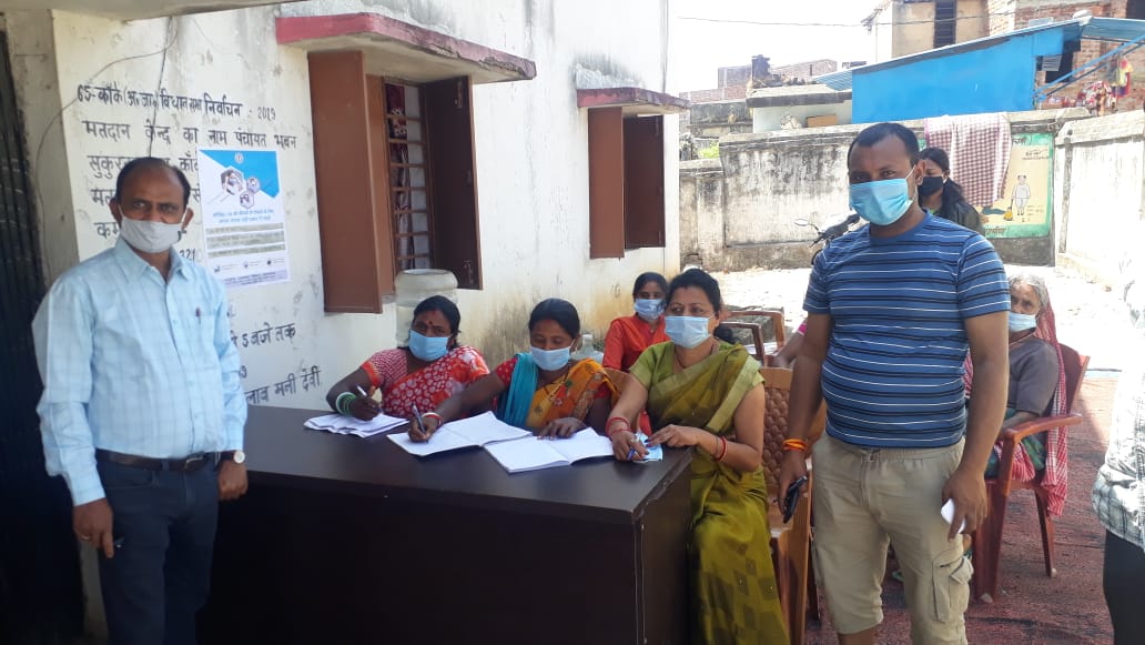 covid 19 vaccination started in Panchayat and Secretariat buildings in Ranchi district