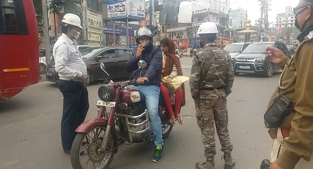 mask checking campaign in Ranchi