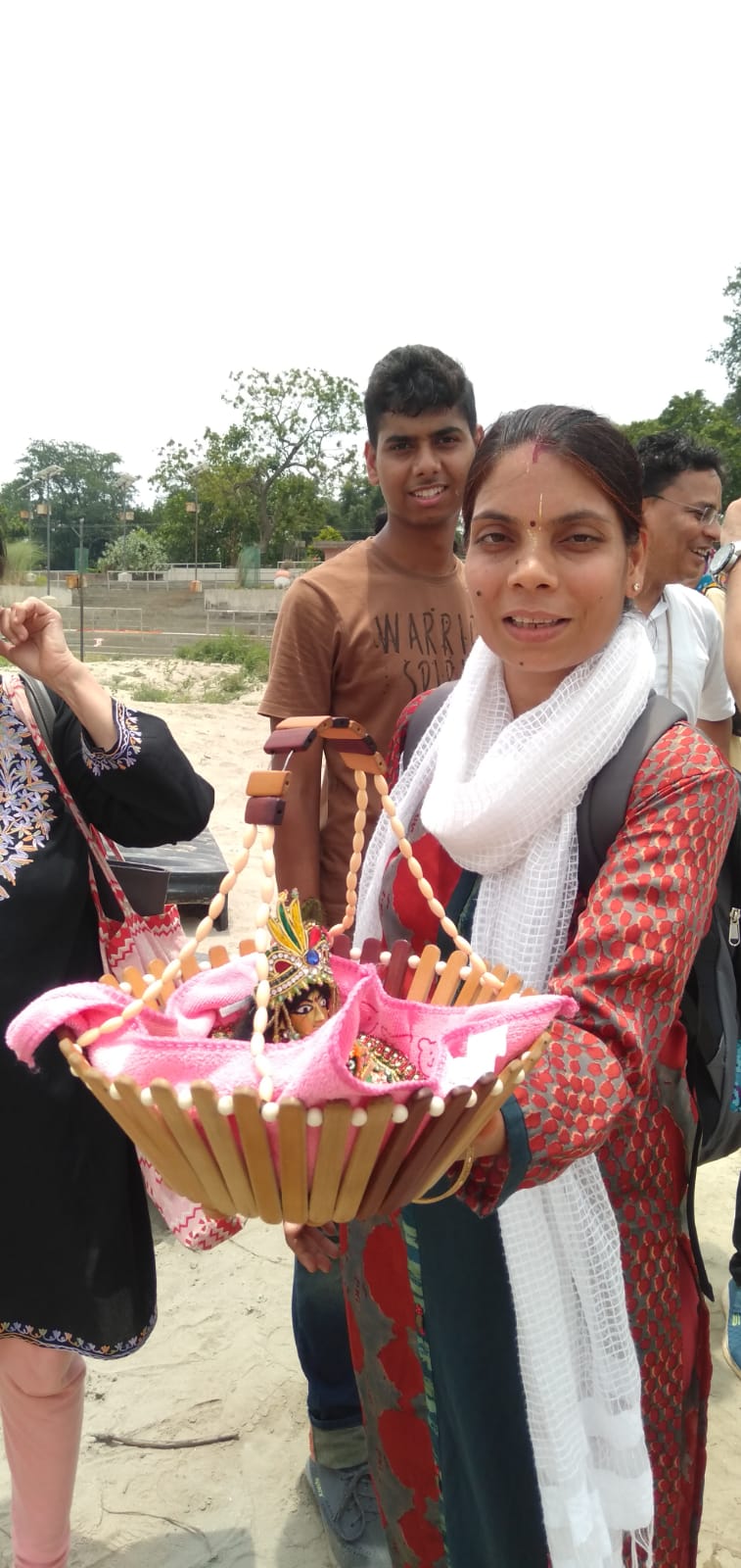 migrants from Muscat reach Kanhaiyasthan ISKCON temple