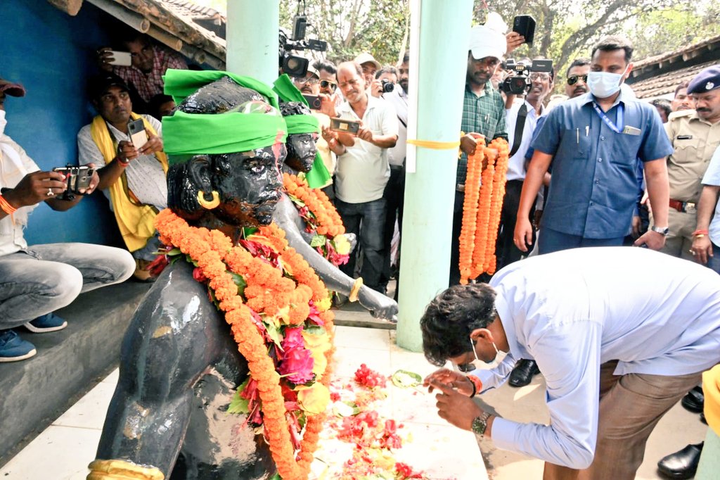 CM In Sahibganj CM tributes to martyrs at Kranti Sthal, prays for good health of families of martyrs