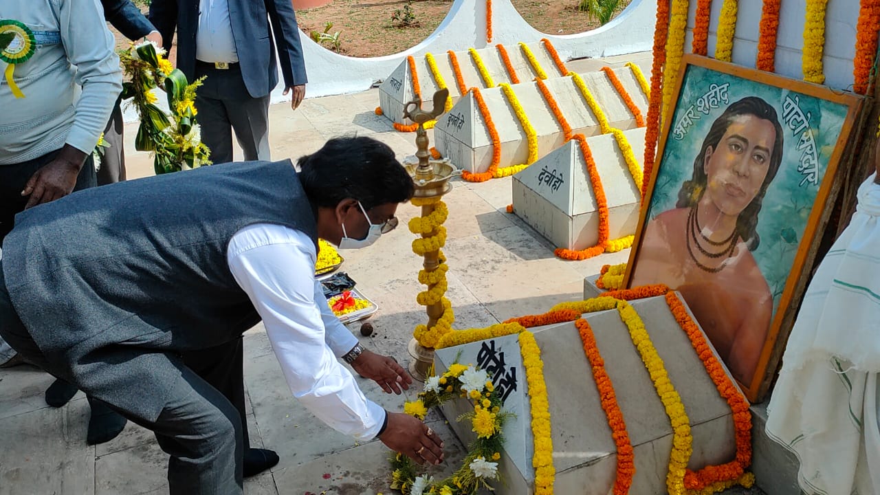 cm-hemant-soren-participated-in-aapke-adhikar-aapke-dwar-program-in-chaibasa