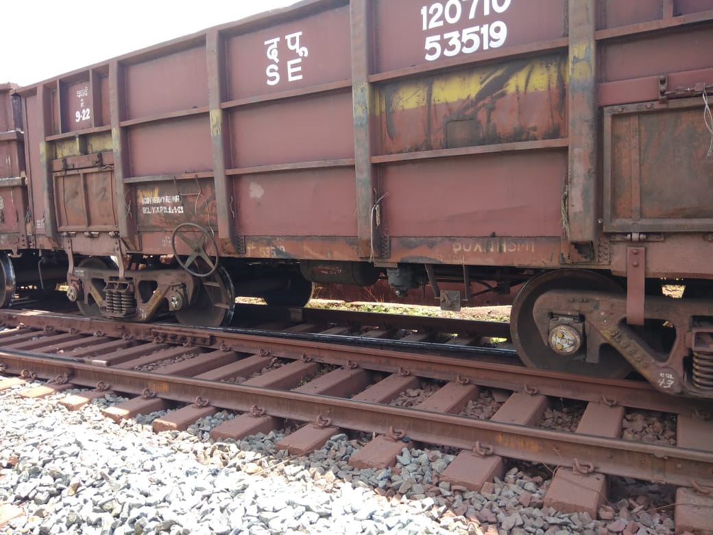 goods train derailed in Chaibasa in West Singhbhum