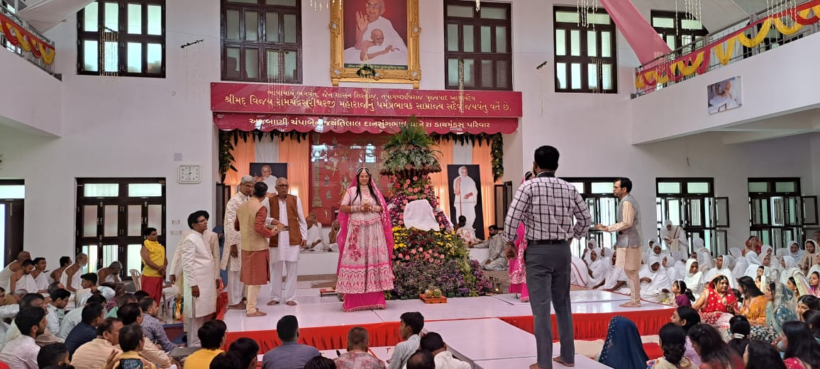 two sisters of Mumbai became monk