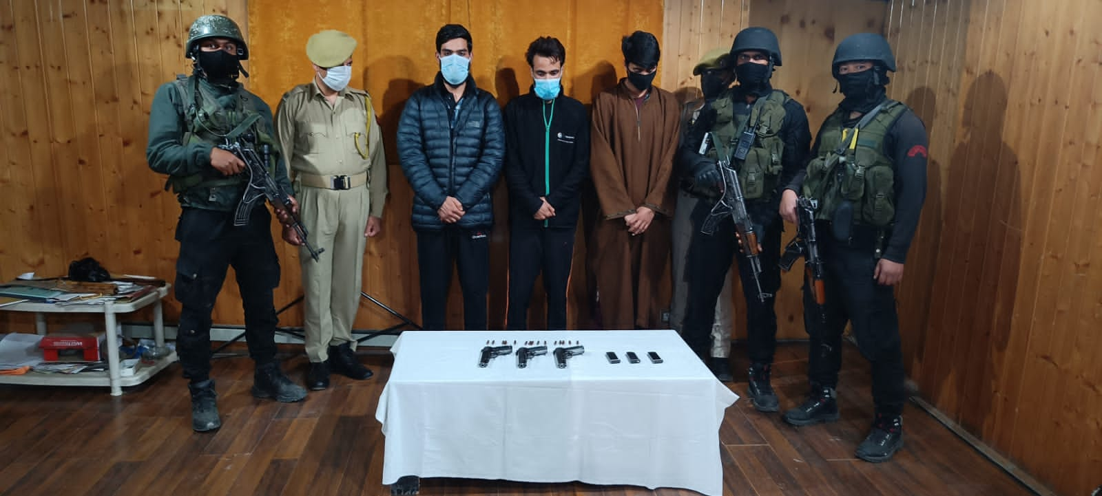 Three  HYBRID LET militants arrested in sopore