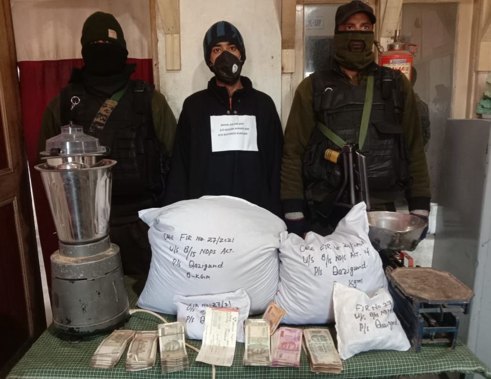 Drug Peddlers Arrested in South Kashmir's Qazigund