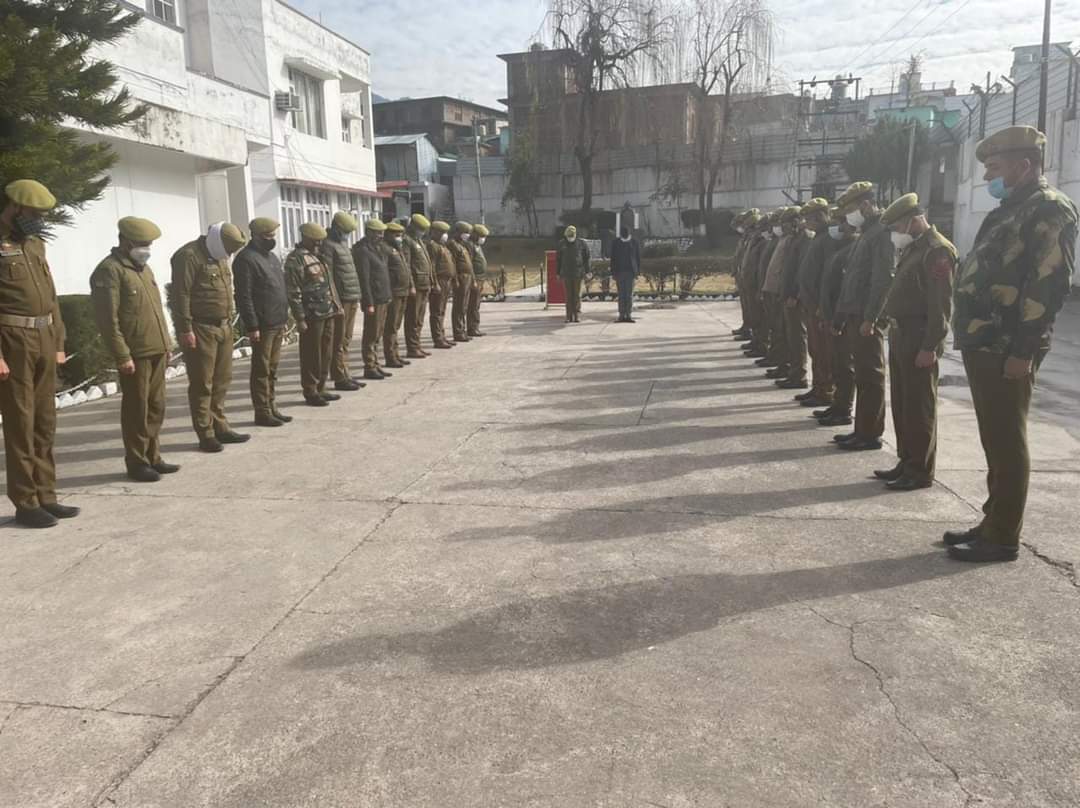 Martyrs Day Observed in Rajouri: یوم شہدا کے موقع پر تمام پولیس یونٹز میں دو منٹ کی خاموشی