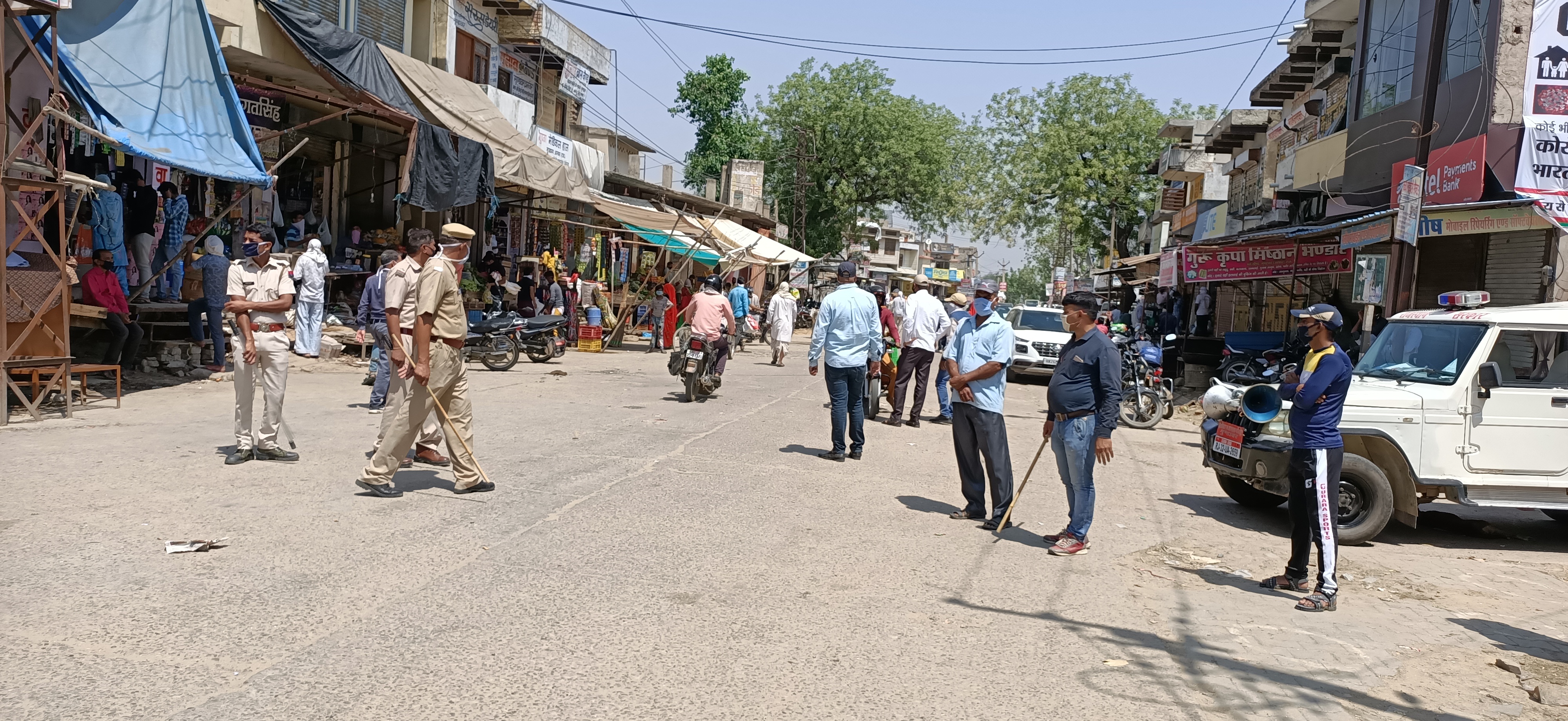 दुकानदारों पर हुई कार्रवाई, Action taken on shopkeepers