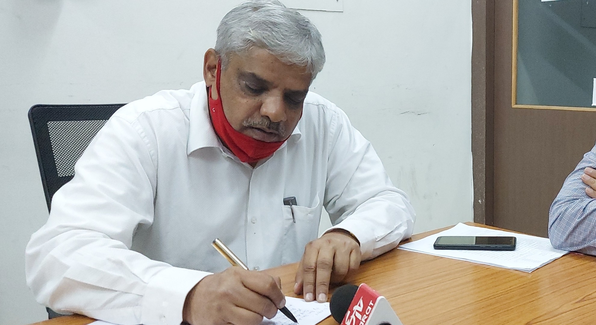 complaint lodged against karnataka wakf board member in anti corruption bureau