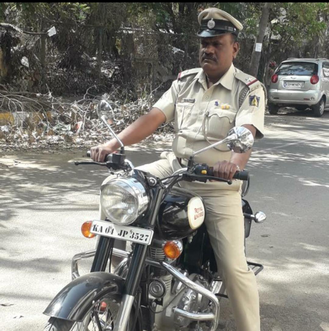 Another police officer died by corona, Another police officer died by corona in Bangalore, Bangalore corona news, Bangalore corona death news, ಮತ್ತೊಬ್ಬ ಪೊಲೀಸ್​ ಅಧಿಕಾರಿ ಕೊರೊನಾಗೆ ಸಾವು, ಬೆಂಗಳೂರಿನಲ್ಲಿ ಮತ್ತೊಬ್ಬ ಪೊಲೀಸ್​ ಅಧಿಕಾರಿ ಕೊರೊನಾಗೆ ಸಾವು, ಬೆಂಗಳೂರು ಕೊರೊನಾ ಸುದ್ದಿ, ಬೆಂಗಳೂರು ಕೊರೊನಾ ಸಾವು ಸುದ್ದಿ,