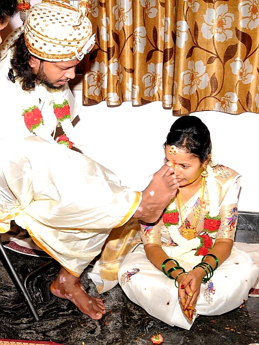 Para swimmer Vishwas got married in lock down