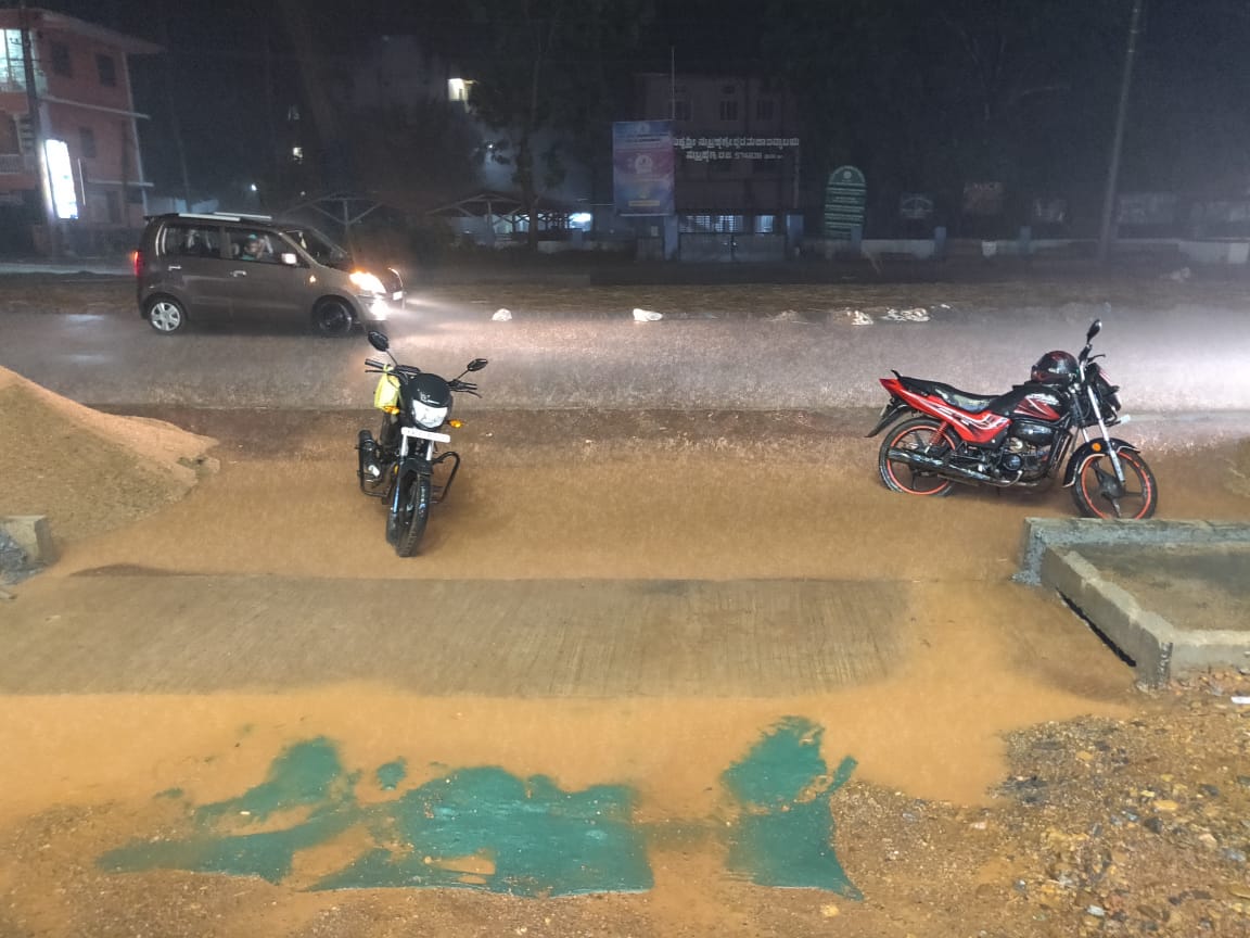 ರಾಜ್ಯದ ಹಲವೆಡೆ ವರುಣನ ಆರ್ಭಟ, Rain in various districts of Karnataka