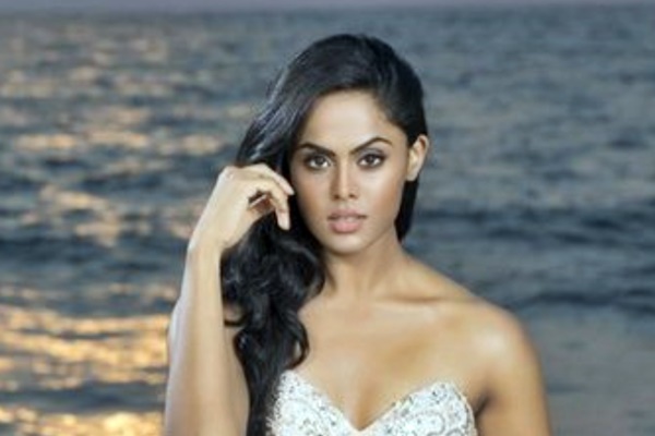 Actress Karthika complain against high Electricity bill