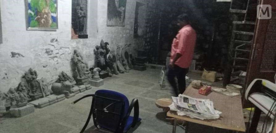 Massive robbery in Idol Factory; Idol worth 2.5 crore purloined