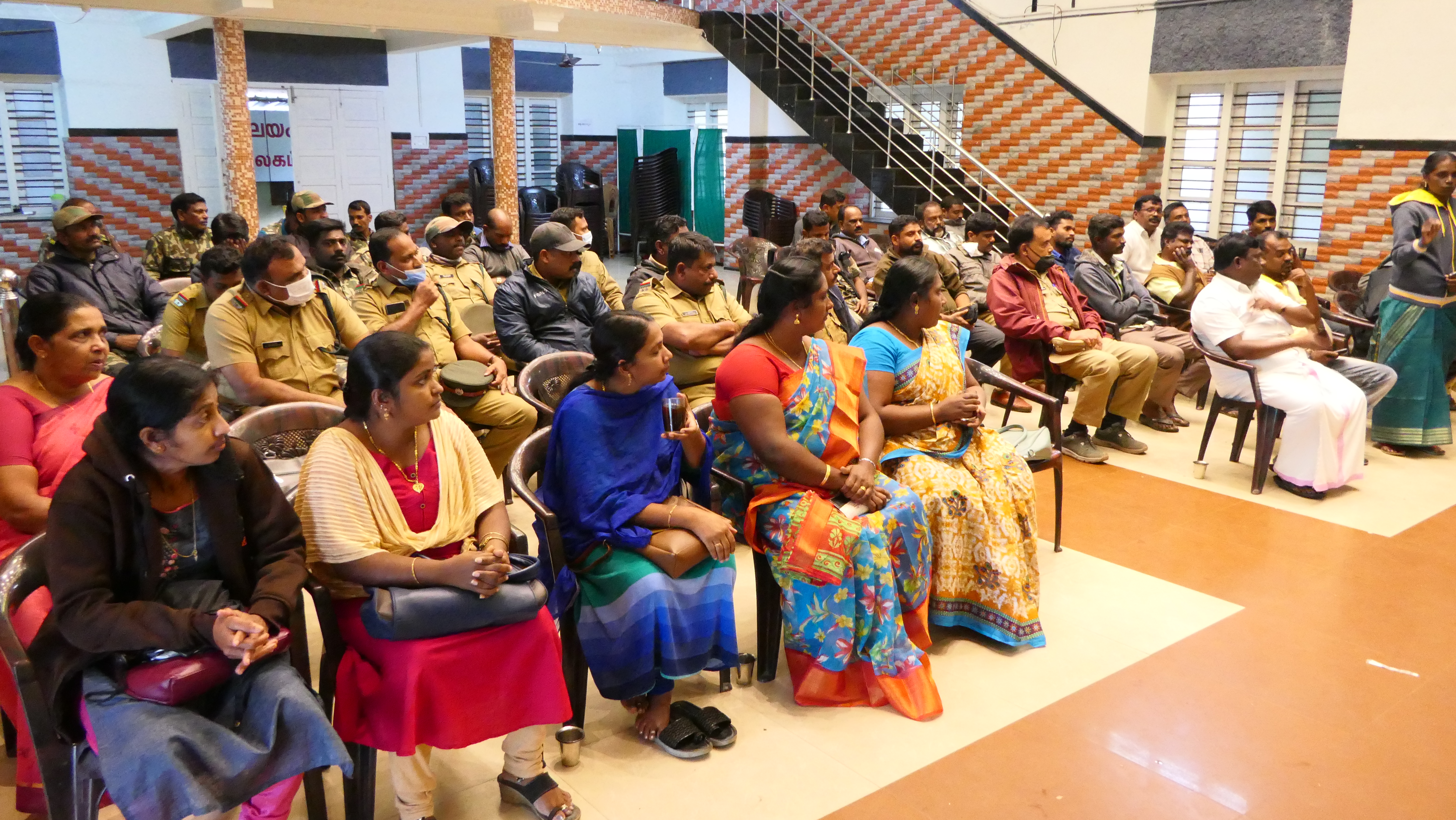 permanent watcher will be appointed in Anayirangal Idukki  permanent watcher  permanent watcher will be appointed  Anayirangal Idukki  വന്യമൃഗ ശല്യം രൂക്ഷം  ആനയിറങ്കൽ ഇടുക്കി  ഇടുക്കി  ആനയിറങ്കൽ  വന്യമൃഗ ശല്യം  വന്യമൃഗ ശല്യം ഇടുക്കി  വന്യമൃഗ ശല്യം ആനയിറങ്കൽ  ശാന്തൻപാറ ഗ്രാമ പഞ്ചായത്ത്  അടിയന്തര യോഗം ശാന്തൻപാറ ഗ്രാമ പഞ്ചായത്ത്  കാട്ടാന ശല്യം ആനയിറങ്കൽ  അടിയന്തര യോഗം