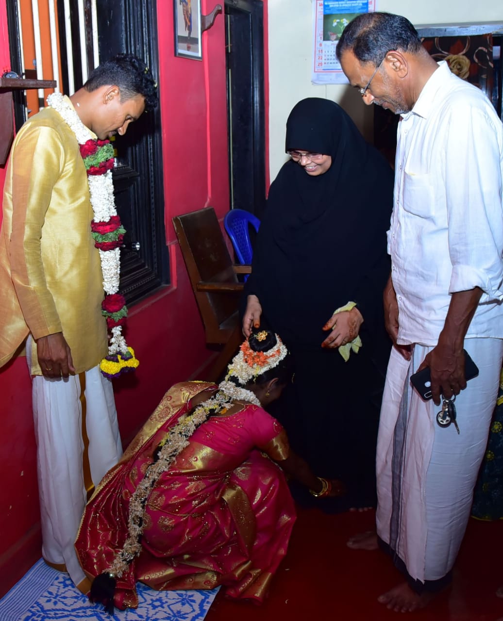 wedding  hindu muslim temple wedding  kasargod news  കാസര്‍കോട് വാര്‍ത്തകള്‍  കാഞ്ഞങ്ങാട് വാര്‍ത്ത