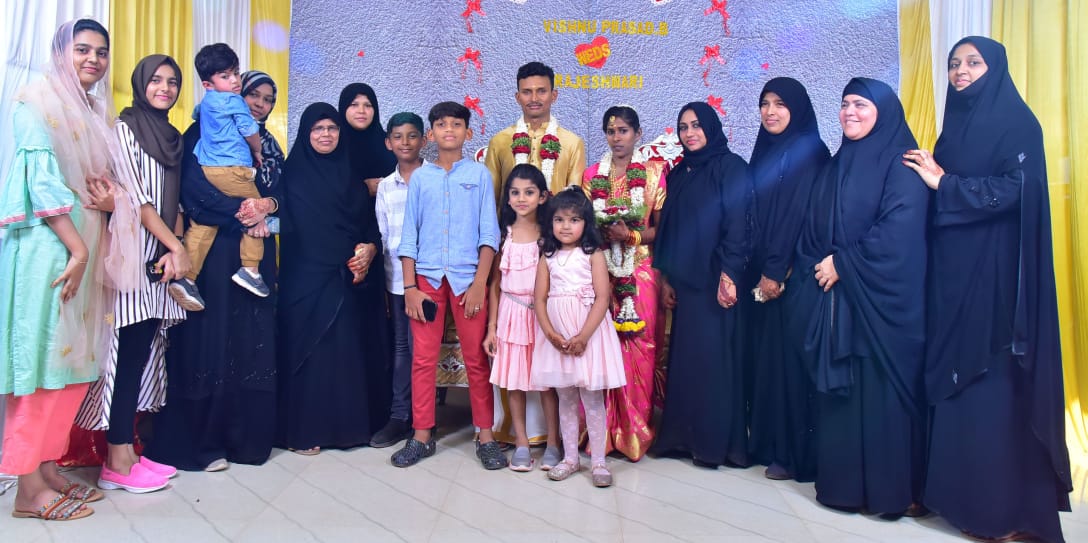 wedding  hindu muslim temple wedding  kasargod news  കാസര്‍കോട് വാര്‍ത്തകള്‍  കാഞ്ഞങ്ങാട് വാര്‍ത്ത